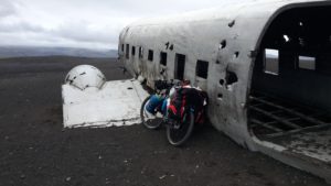 La carcassa del DC-3 sulla spiaggia di Sólheimasandur